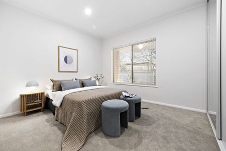 Low maintenance luxury living - Photo 5