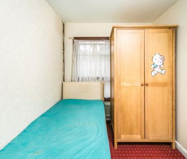 3 bedroom terraced house to rent - Photo 2