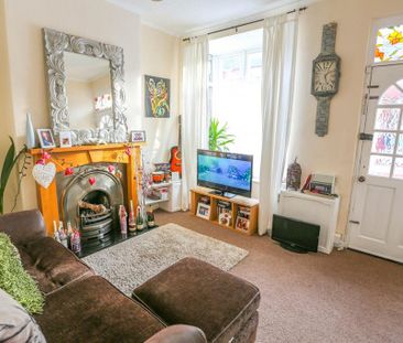 2 bedroom terraced house to rent - Photo 4