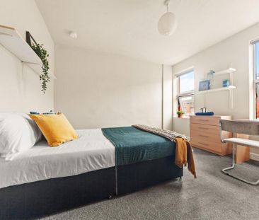4 bedroom terraced house to rent - Photo 5
