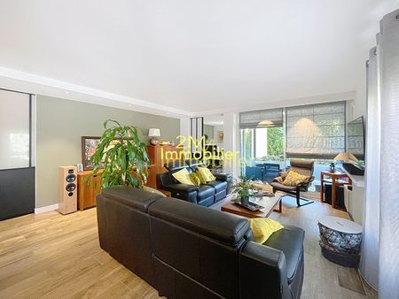 Location Appartement 5 pièces 124m² - Photo 3