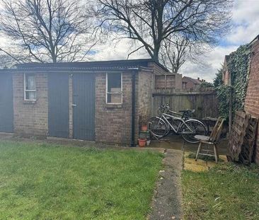 Southwell Avenue, Northolt, UB5 - Photo 4