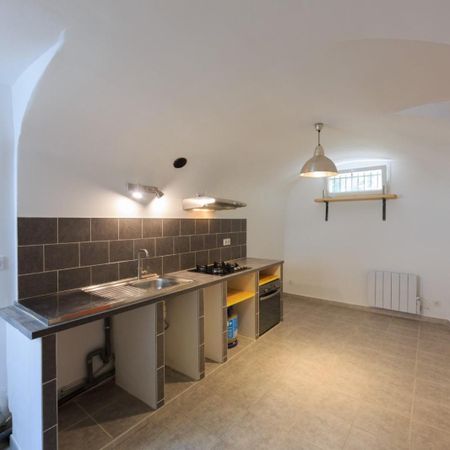 Location Appartement 1 pièce 35m² LES VANS 07140 - Photo 3