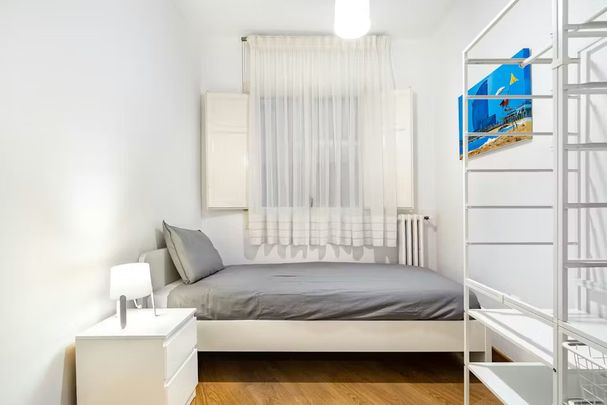 Avinguda del Portal de lÀngel, Barcelona, Catalonia 08002 - Photo 1