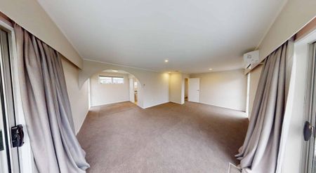 Shannon - 3 bedrooms - Photo 2