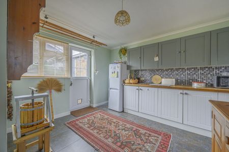 3 Bedroom - Photo 4
