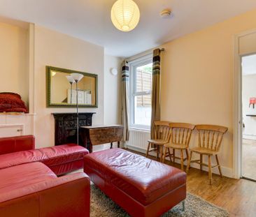 6 bedroom house to rent - Photo 2