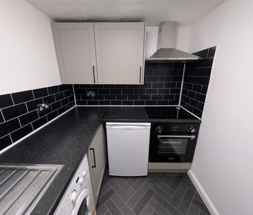 Studio Flat, Birch Polygon, M14 - Photo 2