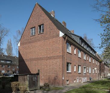 Gepflegte 3-Zimmer-Wohnung mit Dusche im Dachgeschoss in Wilhelmshaven City zu sofort! - Photo 1