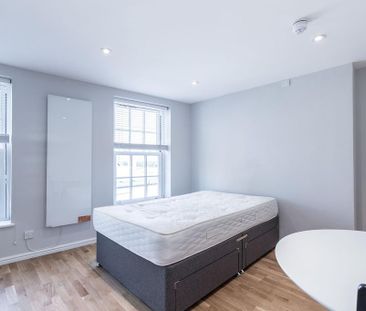 Studio to rent - Photo 2
