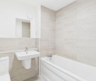 3 bedroom end of terrace house to rent - Photo 5