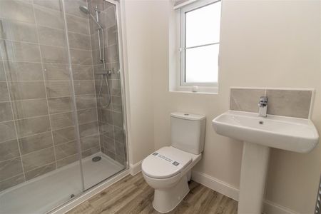 3 Bedroom House - Semi-Detached - Photo 4