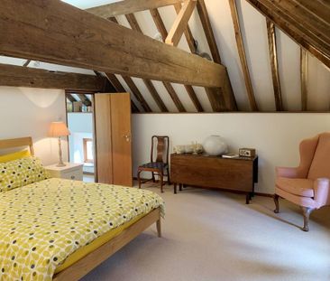 4 bedroom detached house to rent - Photo 2