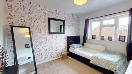 2 bedroom terraced house to rent - Photo 4