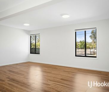 Newly Renovated 2 Bedroom Home - Available Now! - Photo 1