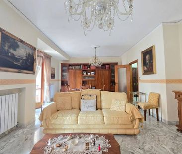 Quadrilocale via Eduardo Nicolardi 104, Colli Aminei - Capodimonte,... - Foto 4