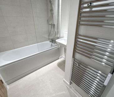 2 bedroom apartment to rent - Photo 2