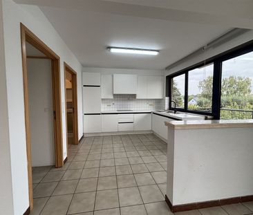 Appartement met 2 slaapkamers en terras - Photo 2