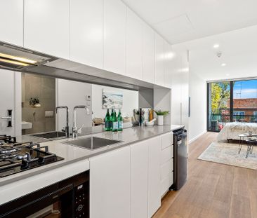 Furnished Studio Apartment - Bills Included - Photo 6