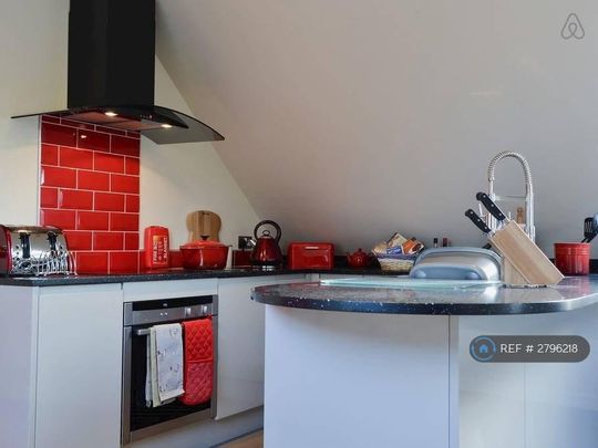 2 bedroom flat to rent - Photo 1