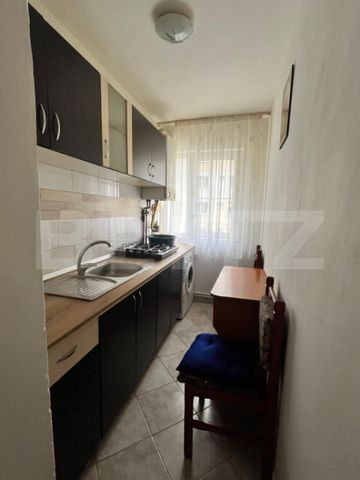 Apartament 3 camere, etaj 2, zona Lama - Fotografie 4