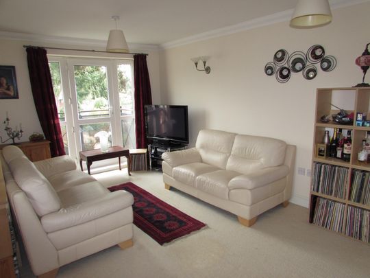 Boulters Court, Maidenhead - Photo 1