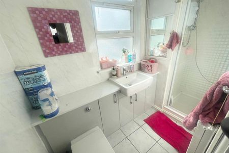 Room in a Shared House, Derby Road, NG7 - Photo 5