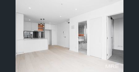 Light and bright at the edge of the CBD - Photo 5