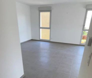 location Appartement T3 DE 68.2m² À LA VERPILLIERE - Photo 2