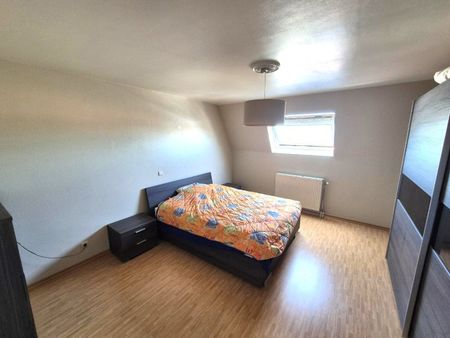 Ruim duplex-appartement met garage te Zulte - Photo 2