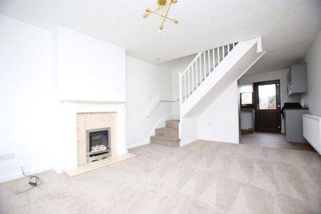 2 bedroom semi-detached house to rent - Photo 2