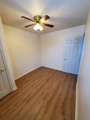 For Lease - 279 Pasadena Drive Unit# Unit B, Georgina, Ontario - Photo 1