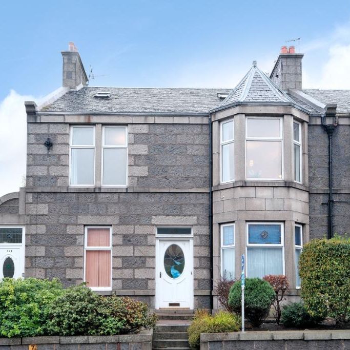 5 bedroom flat to rent - Photo 1