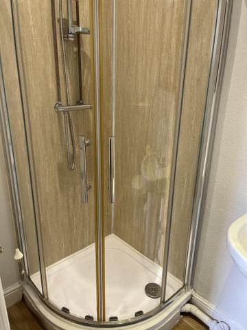 4 bedroom terraced house to rent - Photo 5