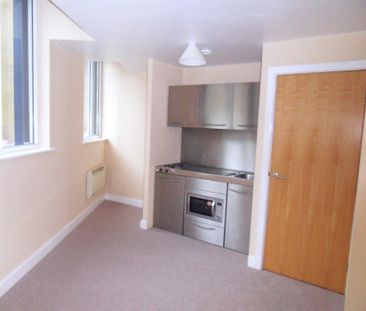 Studio to rent - Photo 3