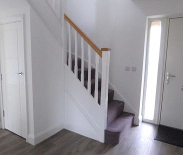 3 bedroom semi-detached house to rent - Photo 6