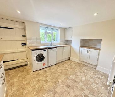 3 bedroom semi-detached house to rent - Photo 6