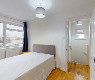 3 bedroom semi-detached house to rent - Photo 6