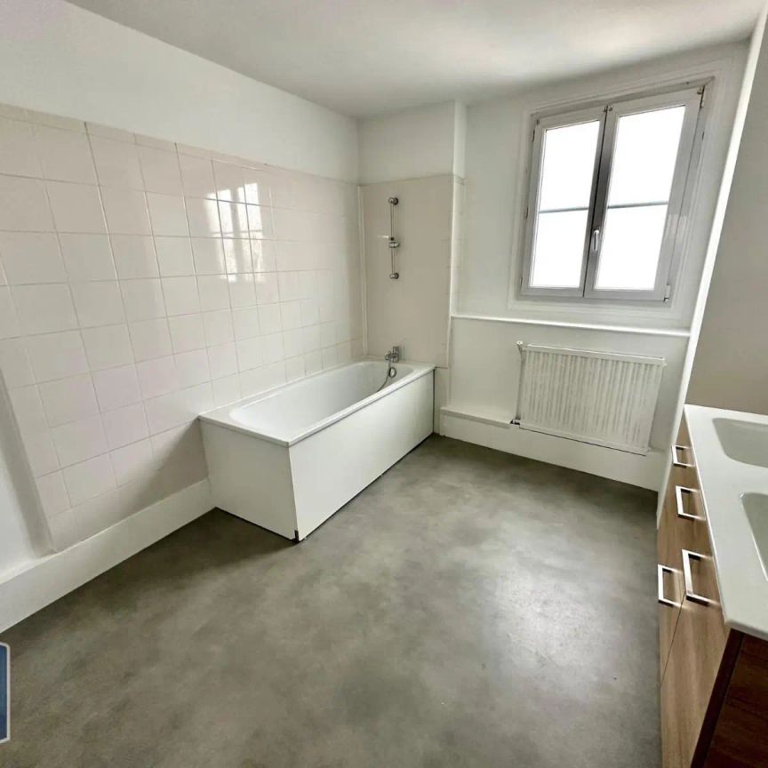 Appartement à louer 5 pièces 111.37m² - Photo 1