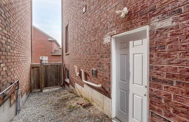 For Lease - 22 Baby Pointe Trail, Brampton, Ontario - Photo 1