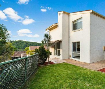 Beautifully presented four-bedroom townhouse with river and bushlan... - Photo 3