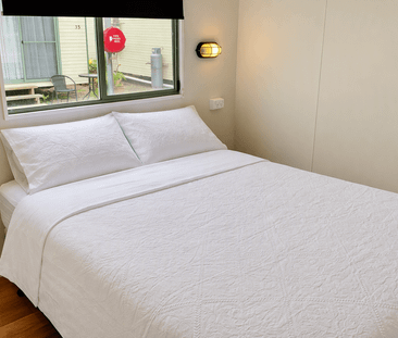 Low maintenance furnished cabin at Campbellfield Rental Village - Photo 4