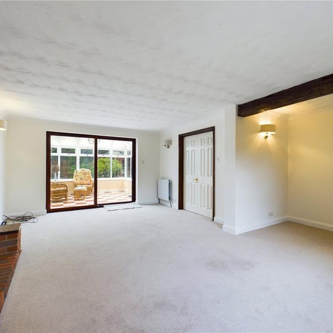 5 bedroom detached house to rent - Photo 1