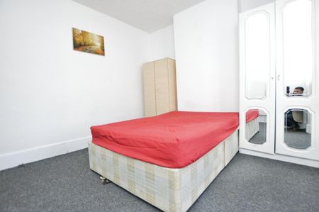 2 bedroom Flat To Let Total Size: 485 SQ FT - Photo 5