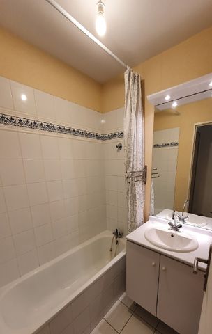 Location Appartement 2 pièces 45m² - Photo 4