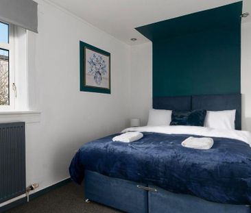 3 bedroom terraced house to rent - Photo 3