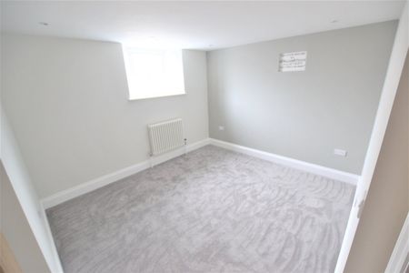 A 2 Bedroom Apartment Instruction to Let in St Leonards-on-Sea - Photo 4