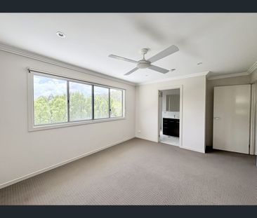 37B Diamantina Crescent, Pacific Pines, Qld 4211 - Photo 6