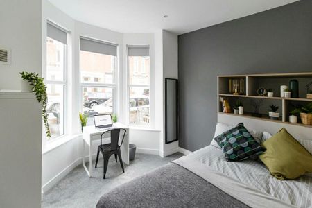 8 bedroom terraced house to rent - Photo 4