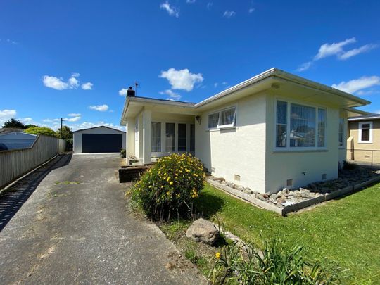 23 Stirling Crescent, Hokowhitu, Palmerston North - Photo 1